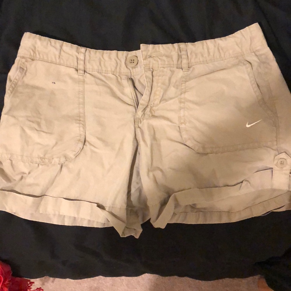 Nike khaki shorts